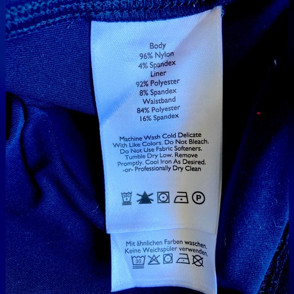 Eddie Bauer Hiking Skirt with Built-in Shorts - Picture 3 of 6